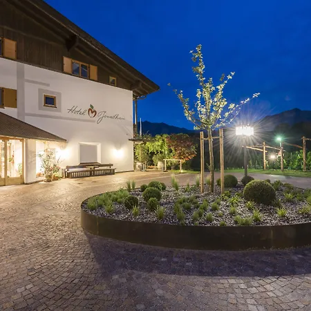 Hotel Jonathan-3